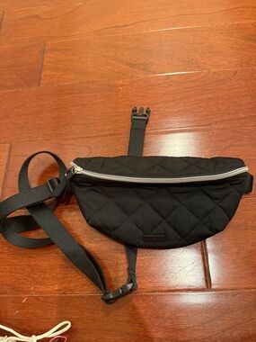 Vera Bradley Black Quilted Crossbody Belt Bag